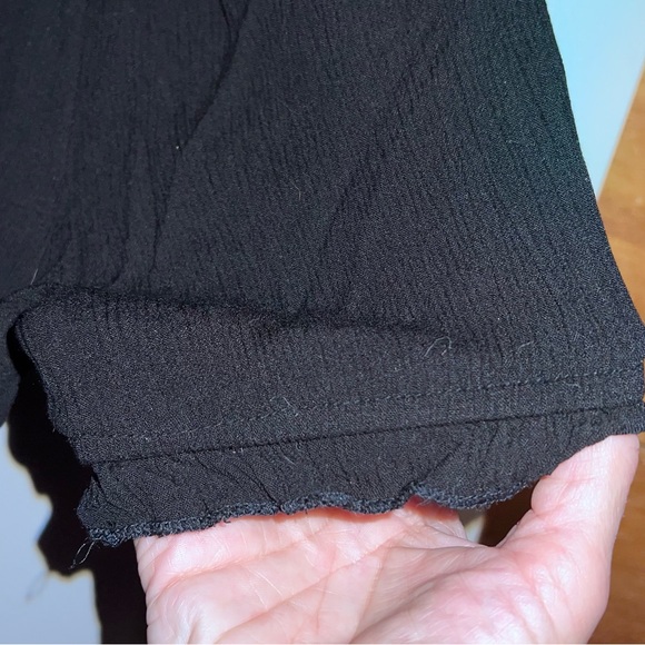 Kiwi Punch Black Short Sleeve Crop Blouse - Picture 4 of 9